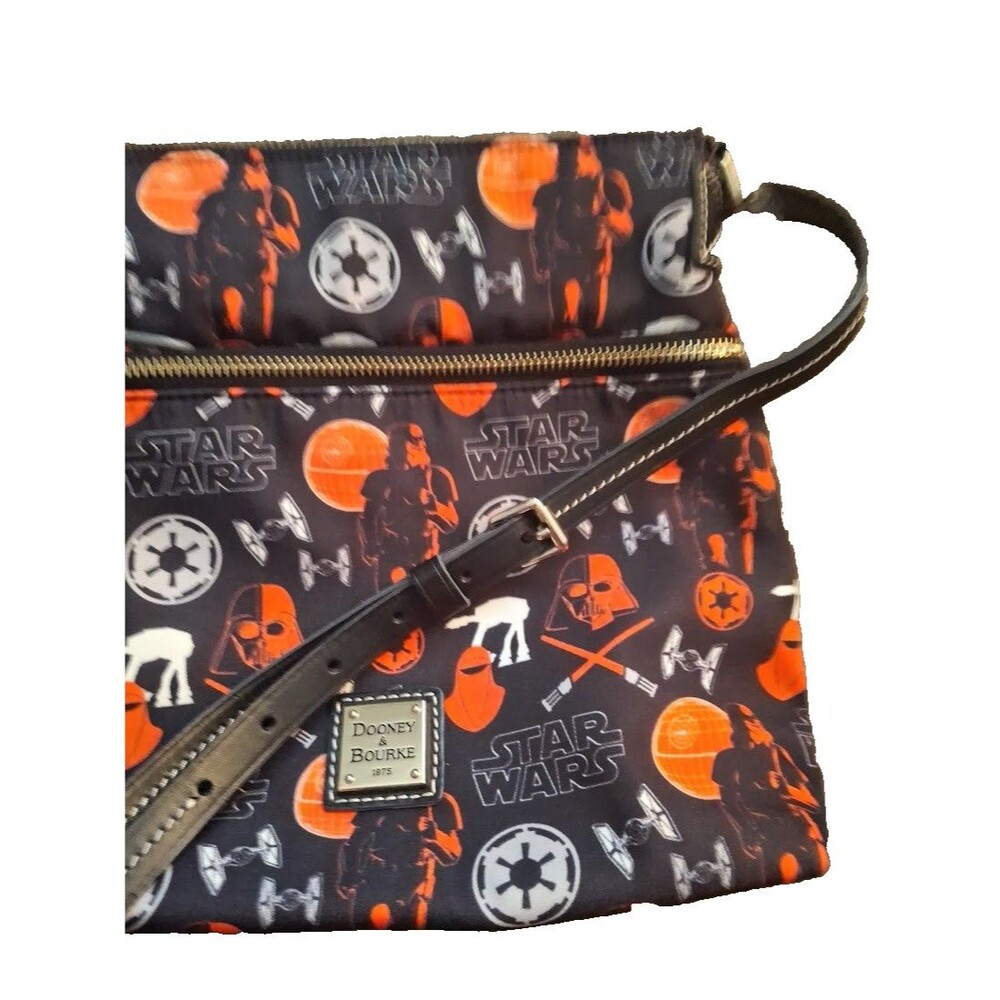 Dooney & Bourke Disney Star Wars Dark Side 2016 Marathon Crossbody Darth Vader - Picture 3 of 12